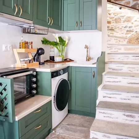 Nyaraló Stefania's Mountain Tale Makriníca